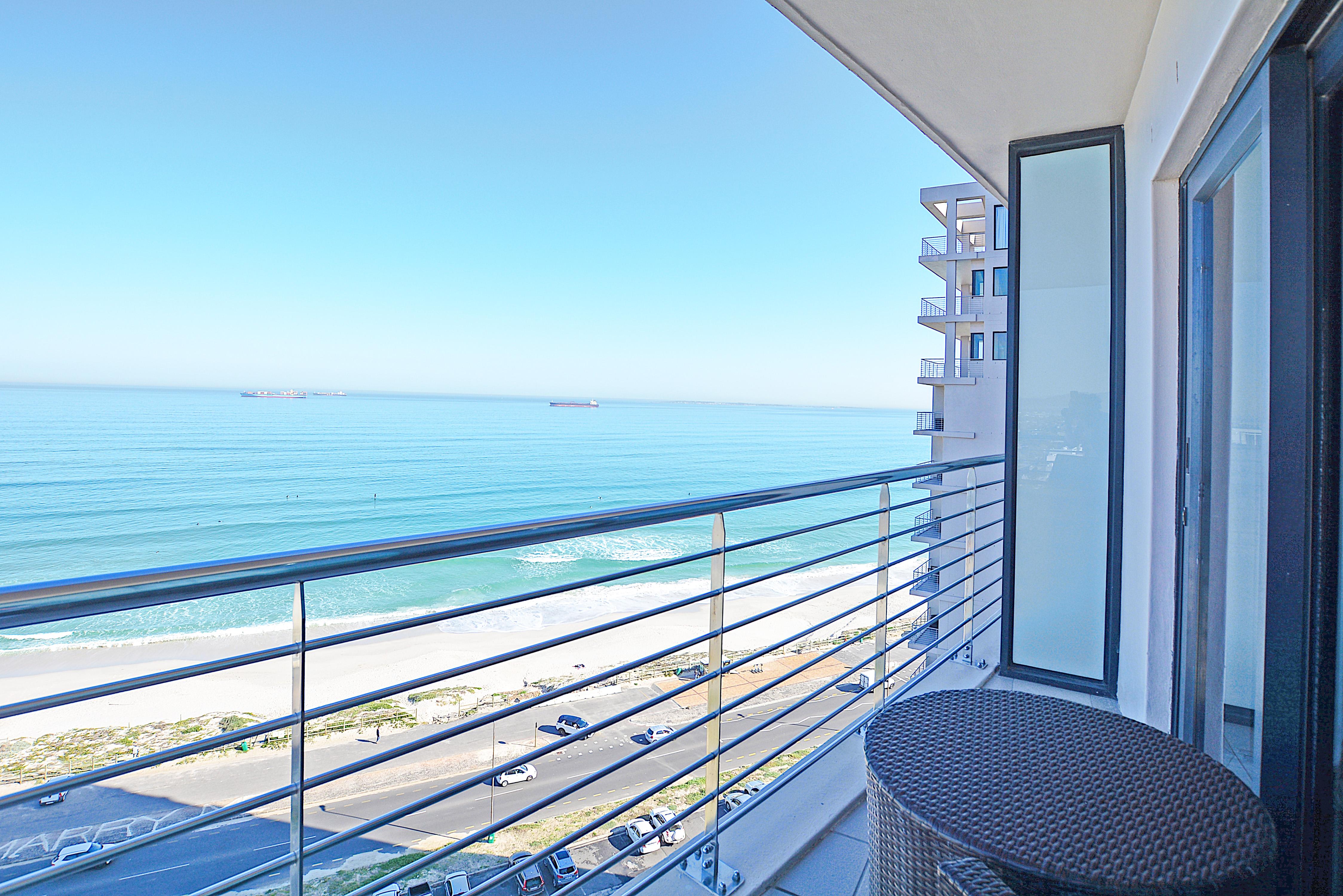 Blaauwberg Beach Hotel Bloubergstrand Bagian luar foto