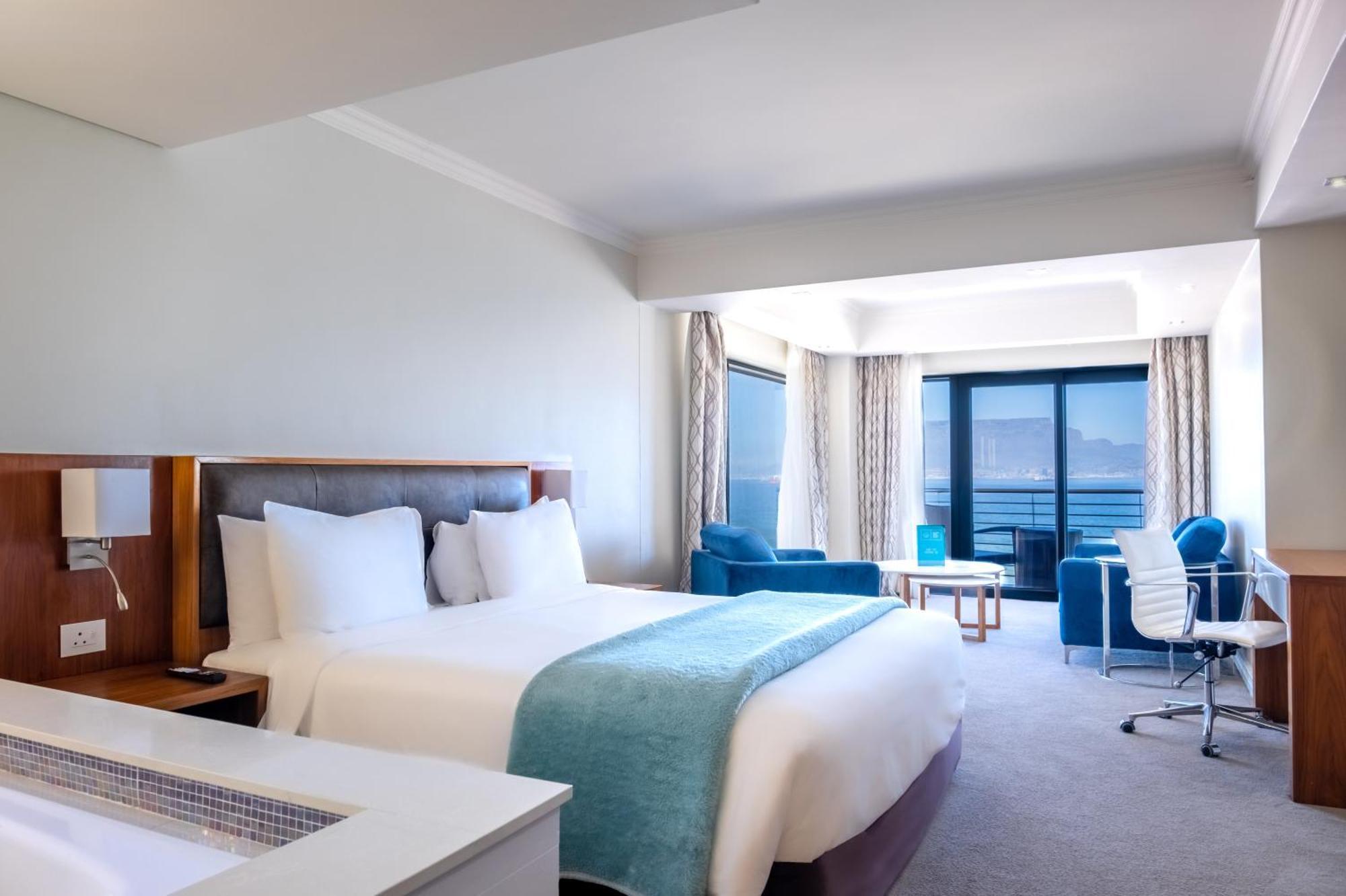 Blaauwberg Beach Hotel Bloubergstrand Bagian luar foto