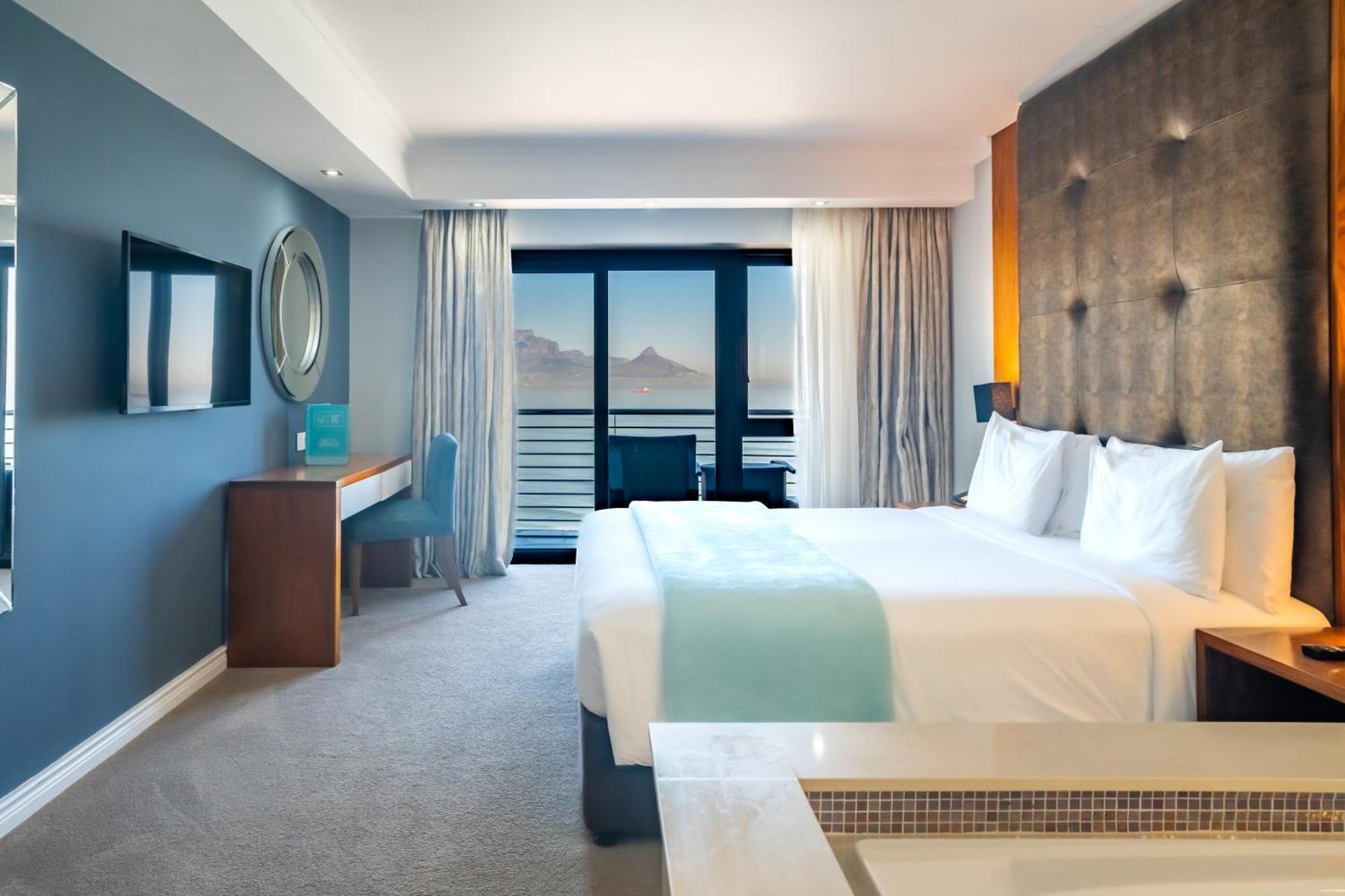 Blaauwberg Beach Hotel Bloubergstrand Bagian luar foto