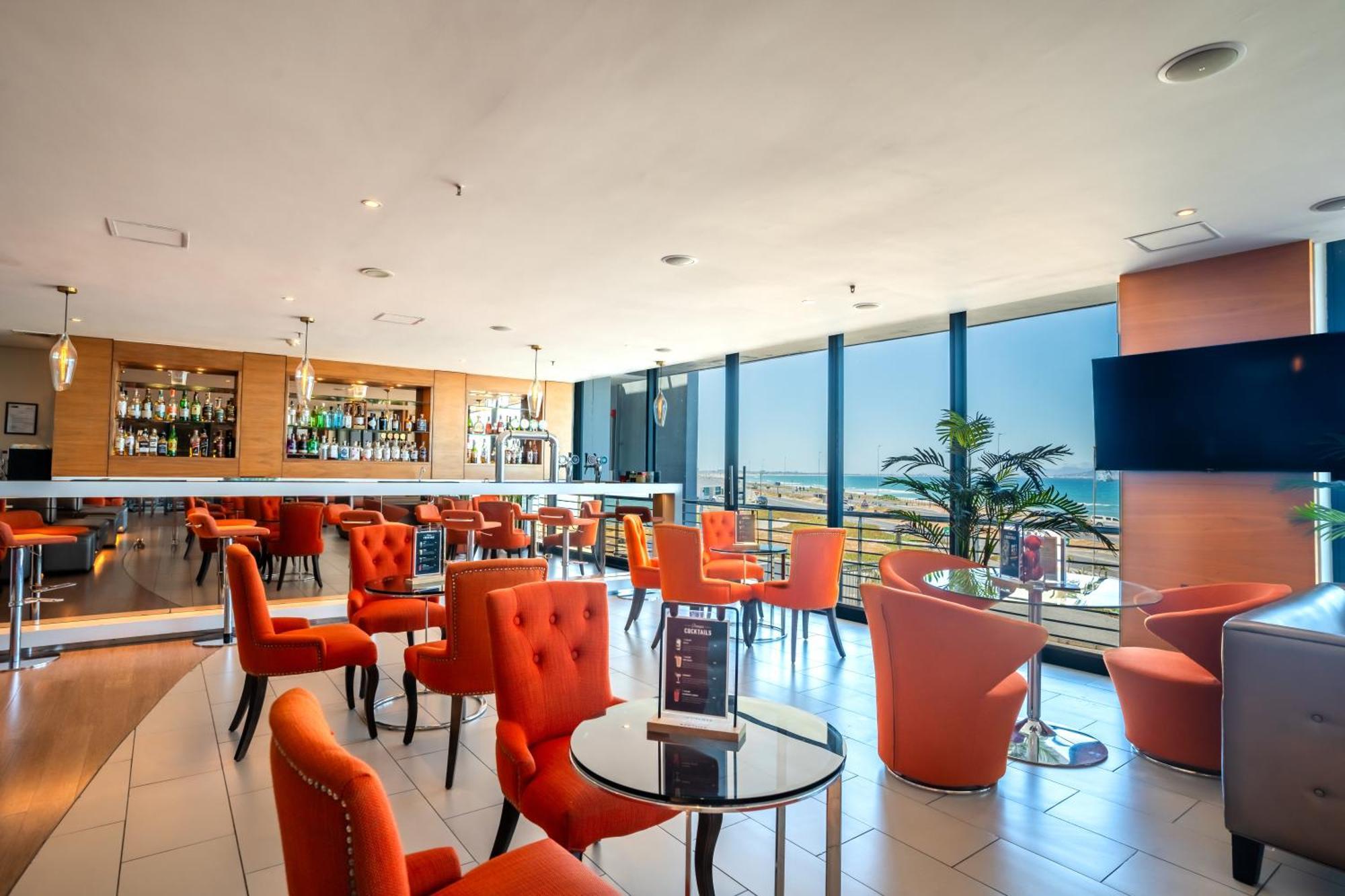 Blaauwberg Beach Hotel Bloubergstrand Bagian luar foto