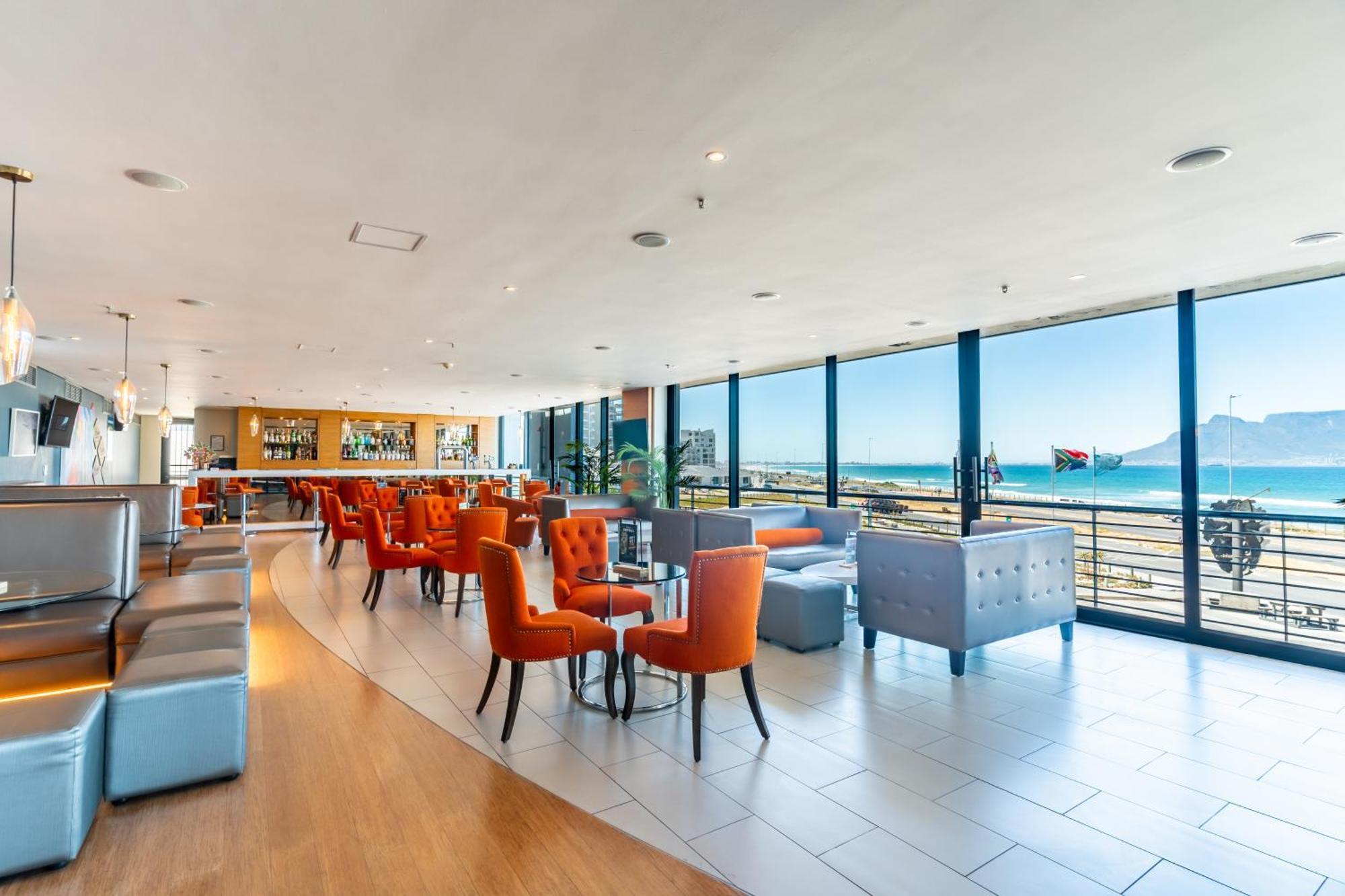 Blaauwberg Beach Hotel Bloubergstrand Bagian luar foto