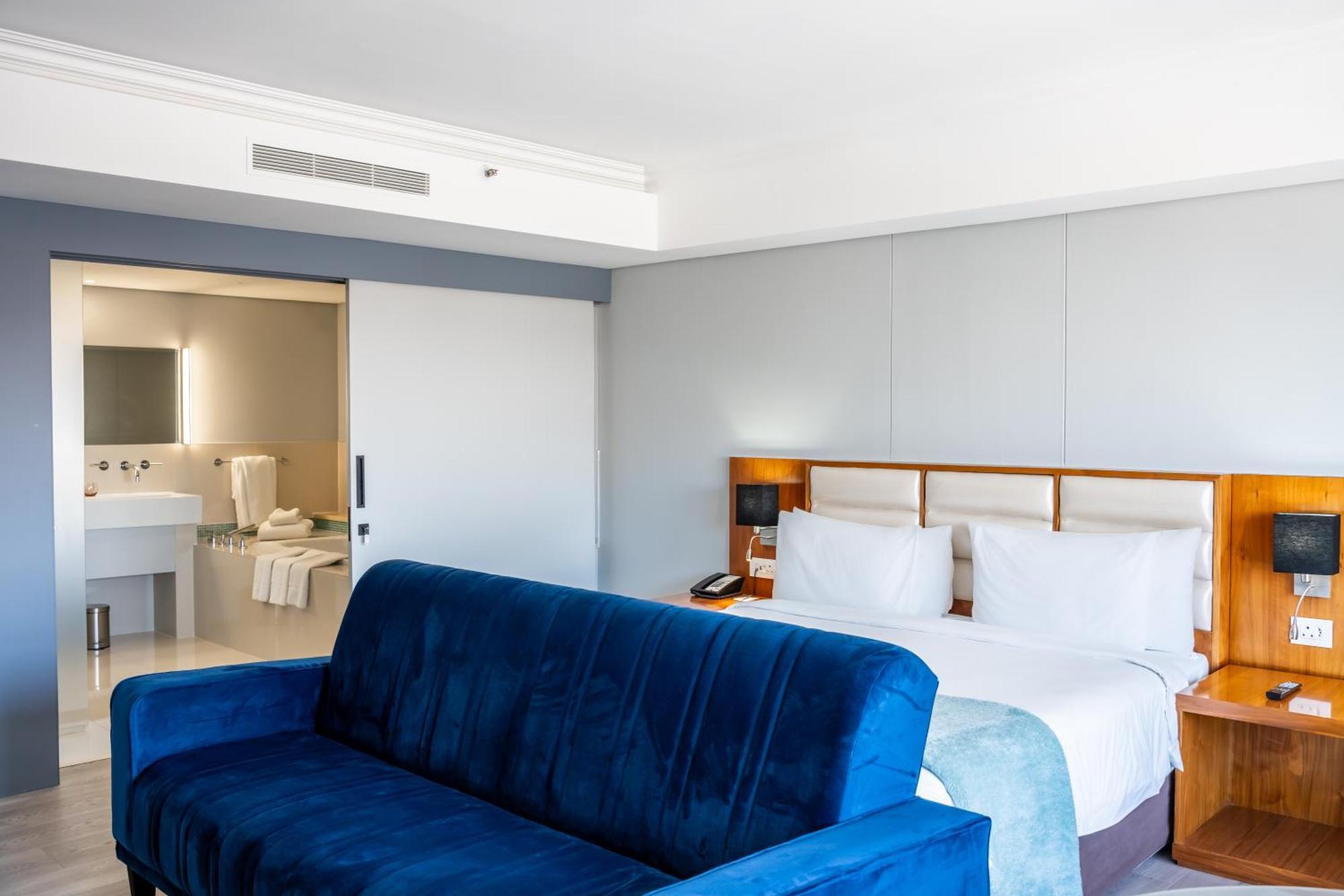 Blaauwberg Beach Hotel Bloubergstrand Bagian luar foto